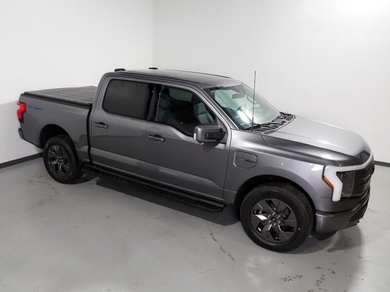 2023 Ford F-150 Lightning LARIAT 4WD Extended Range *NAVIGATION, BLUE CRUISE, SAFETY ALERTS, 360 VIEW CAMERAS, TWIN PANEL MOONROOF, LEATHER, CLIMATE SEATS, HEATED STEERING, TOW TECH PKG, BANG & OLUFSEN, WIRELESS CHARGING, ANDROID & APPLE Round Rock TX