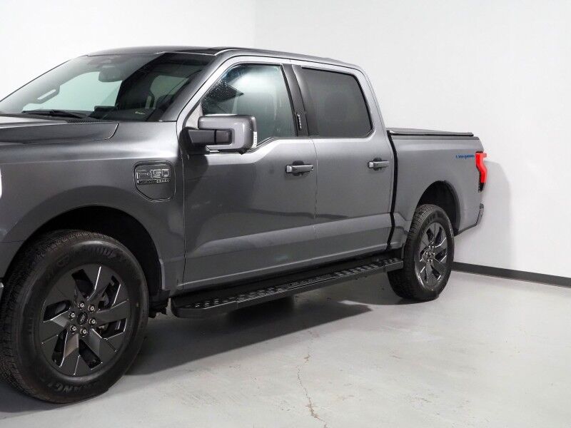 2023 Ford F-150 Lightning LARIAT 4WD Extended Range *NAVIGATION, BLUE CRUISE, SAFETY ALERTS, 360 VIEW CAMERAS, TWIN PANEL MOONROOF, LEATHER, CLIMATE SEATS, HEATED STEERING, TOW TECH PKG, BANG & OLUFSEN, WIRELESS CHARGING, ANDROID & APPLE Round Rock TX