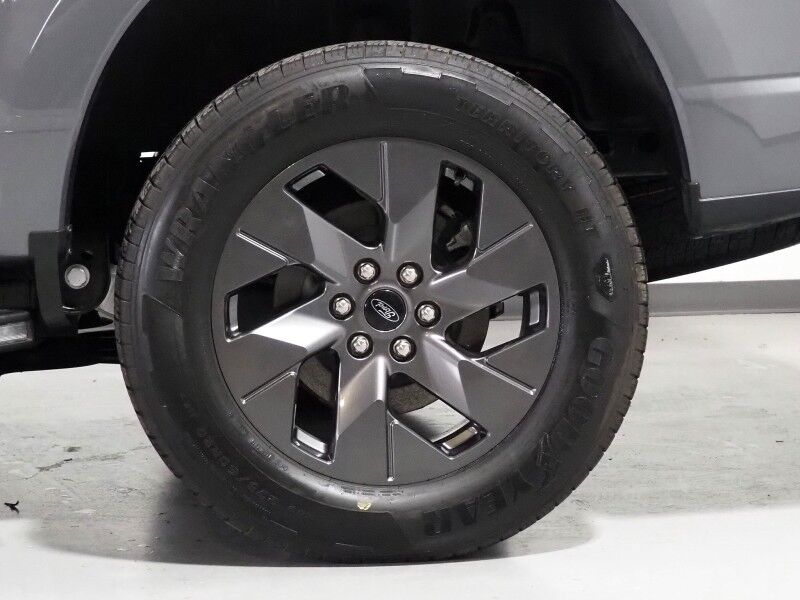 2023 Ford F-150 Lightning LARIAT 4WD Extended Range *NAVIGATION, BLUE CRUISE, SAFETY ALERTS, 360 VIEW CAMERAS, TWIN PANEL MOONROOF, LEATHER, CLIMATE SEATS, HEATED STEERING, TOW TECH PKG, BANG & OLUFSEN, WIRELESS CHARGING, ANDROID & APPLE Round Rock TX