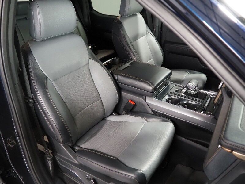 2023 Ford F-150 Lightning LARIAT 4WD Extended Range *NAVIGATION, BLUE CRUISE, SAFETY ALERTS, 360 VIEW CAMERAS, TWIN PANEL MOONROOF, LEATHER, CLIMATE SEATS, HEATED STEERING, TOW TECH PKG, BANG & OLUFSEN, WIRELESS CHARGING, ANDROID & APPLE