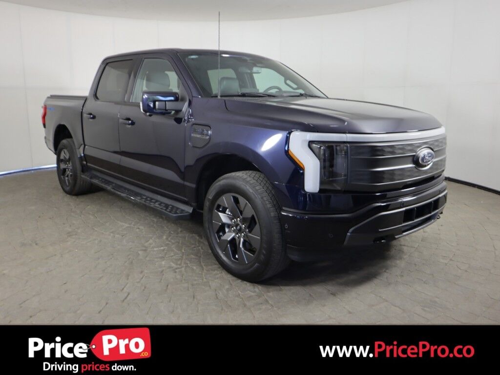 2023 Ford F-150 Lightning LARIAT 4WD High Pkg w/Twin Panel Moonroof Maumee OH