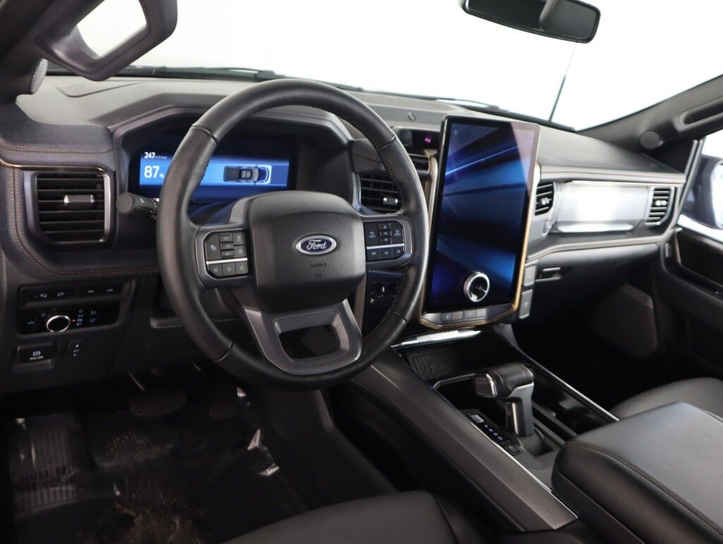 2023 Ford F-150 Lightning LARIAT 4WD High Pkg w/Twin Panel Moonroof Maumee OH