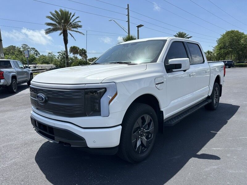 2023 Ford F-150 Lightning LARIAT