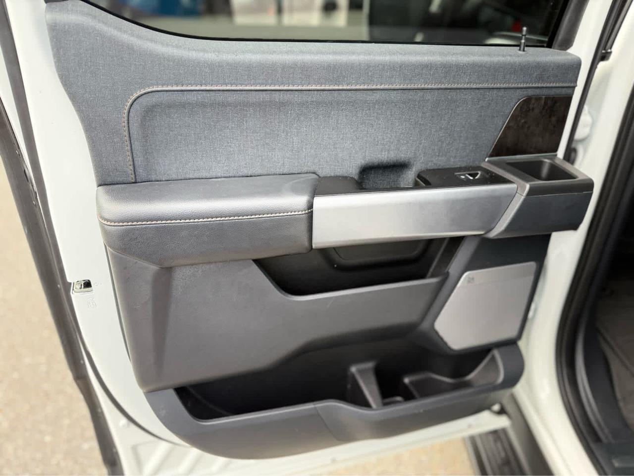 2023 Ford F-150 Lightning LARIAT Marlborough MA
