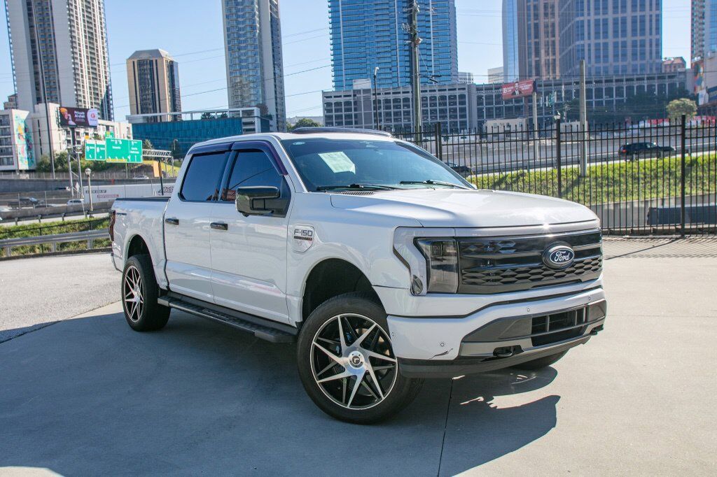 2023 Ford F-150 Lightning Lariat
