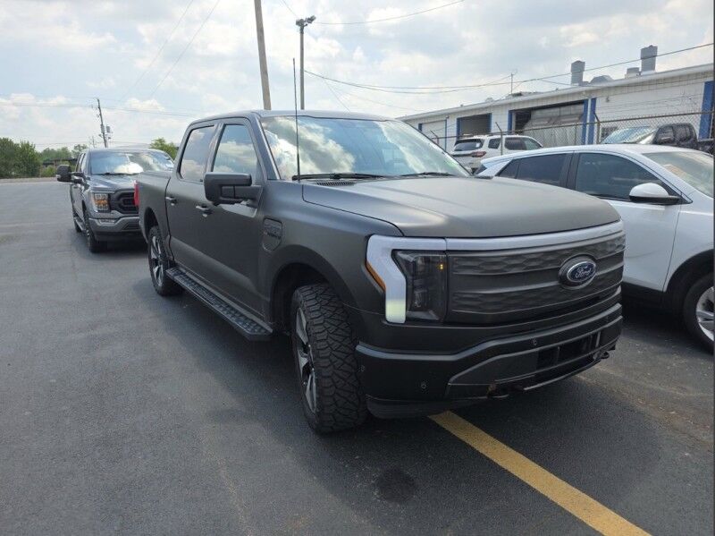 2023 Ford F-150 Lightning Platinum Willowbrook IL