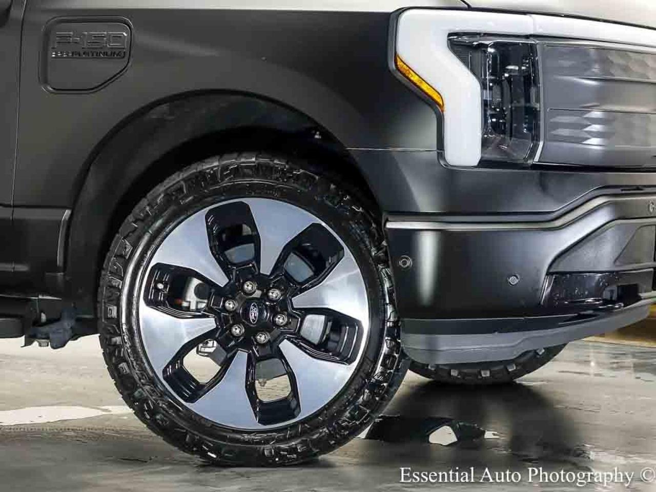 2023 Ford F-150 Lightning Platinum
