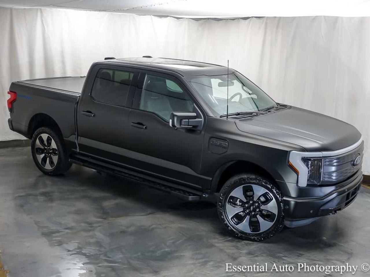 2023 Ford F-150 Lightning Platinum Willowbrook IL