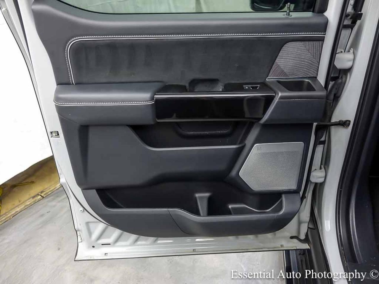 2023 Ford F-150 Lightning Platinum Willowbrook IL