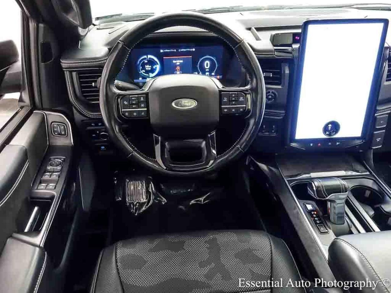 2023 Ford F-150 Lightning Platinum Willowbrook IL