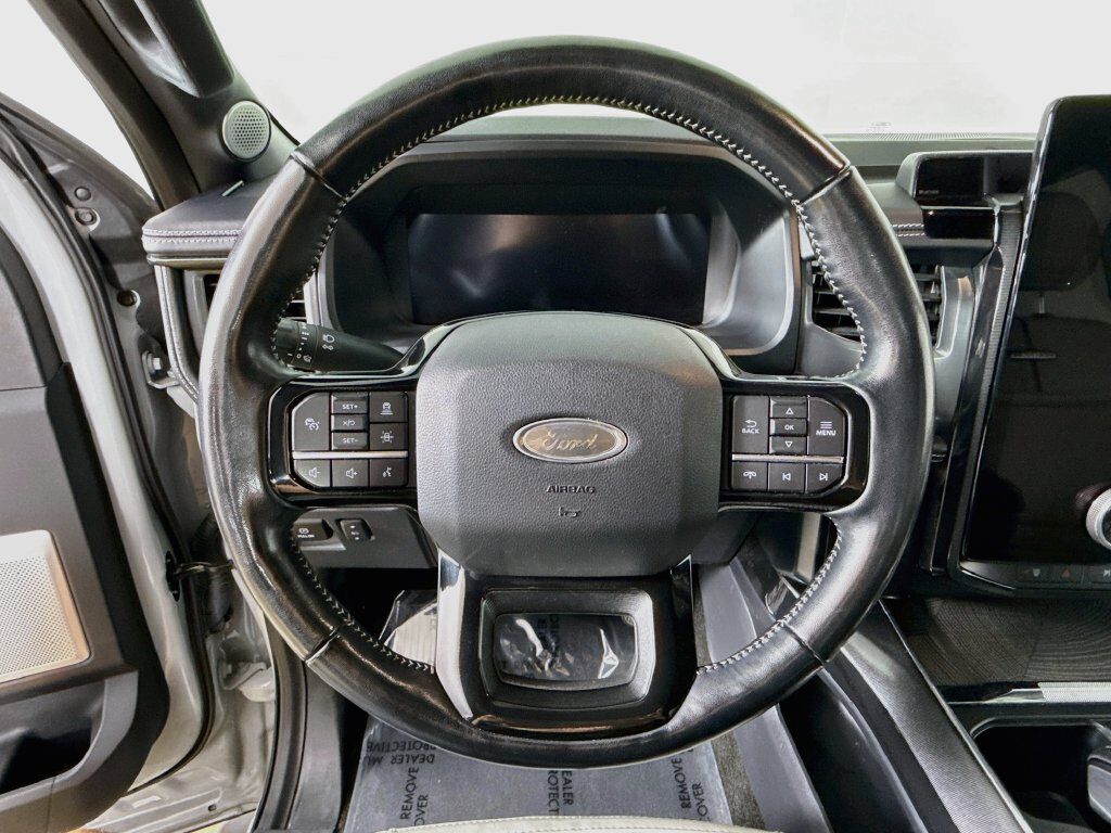 2023 Ford F-150 Lightning Platinum Willowbrook IL