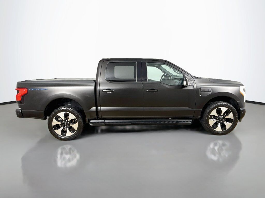 2023 Ford F-150 Lightning Platinum Willowbrook IL