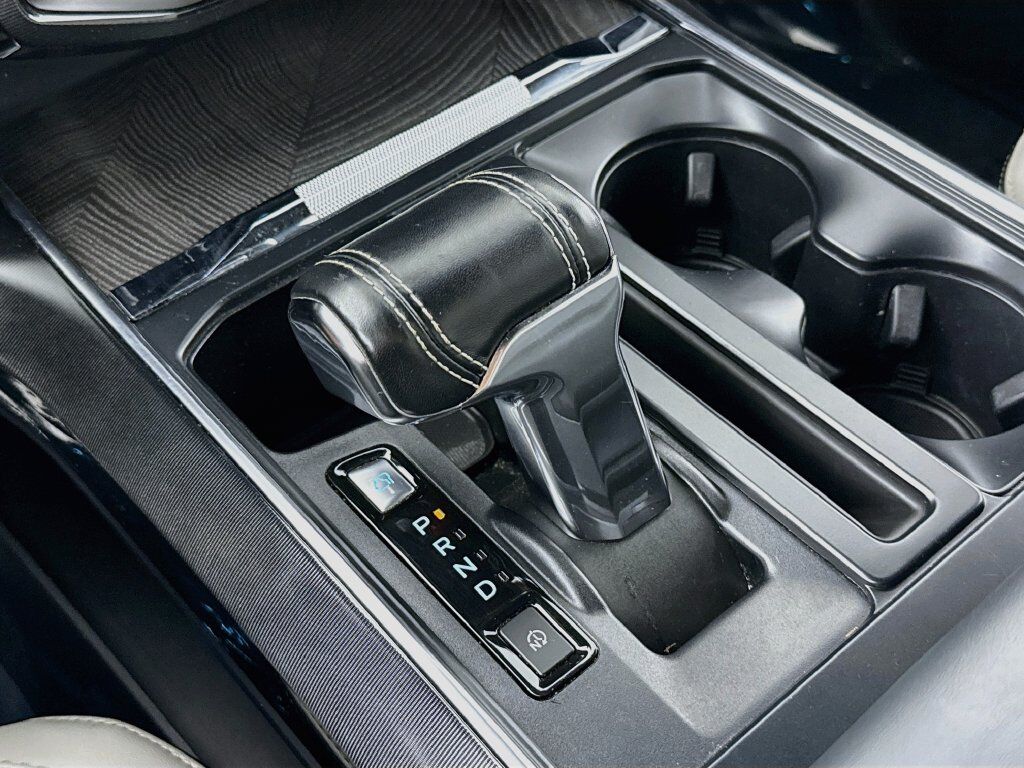 2023 Ford F-150 Lightning Platinum Willowbrook IL