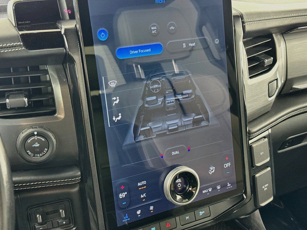 2023 Ford F-150 Lightning Platinum Willowbrook IL