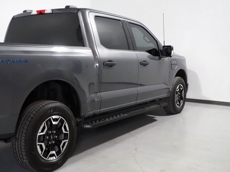 2023 Ford F-150 Lightning XLT 4WD *NAVIGATION, BLIND SPOT ALERT, LANE KEEP ASSIST, COLLISION ALERT w/BRAKING, 360 VIEW CAMERAS, COLOR TOUCHSCREEN, HEATED SEATS, LED HEADLIGHTS, BED LINER, SIDE STEPS, ALLOY WHEELS, ANDROID & APPLE Round Rock TX