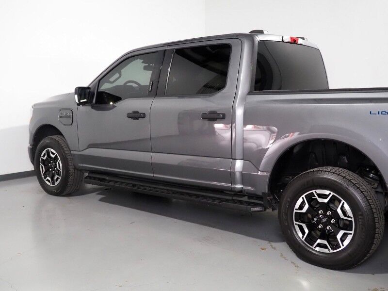 2023 Ford F-150 Lightning XLT 4WD *NAVIGATION, BLIND SPOT ALERT, LANE KEEP ASSIST, COLLISION ALERT w/BRAKING, 360 VIEW CAMERAS, COLOR TOUCHSCREEN, HEATED SEATS, LED HEADLIGHTS, BED LINER, SIDE STEPS, ALLOY WHEELS, ANDROID & APPLE Round Rock TX