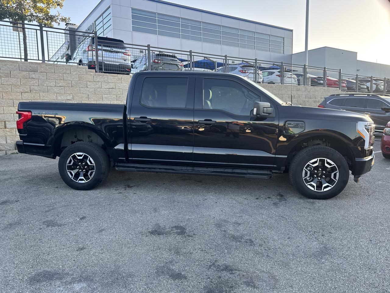 2023 Ford F-150 Lightning XLT