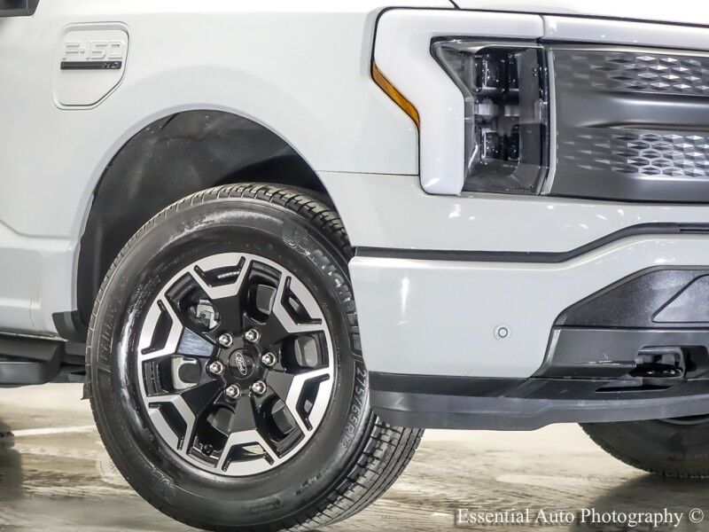 2023 Ford F-150 Lightning XLT