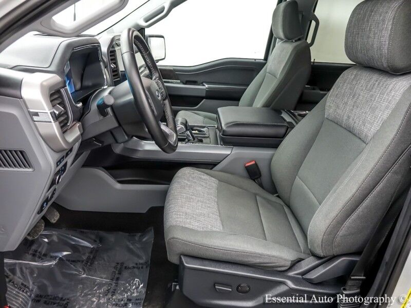 2023 Ford F-150 Lightning XLT Willowbrook IL