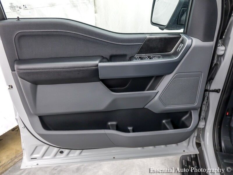 2023 Ford F-150 Lightning XLT Willowbrook IL