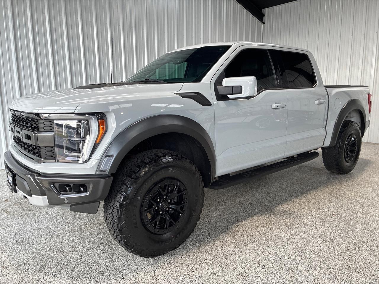 2023 Ford F-150 Raptor, 37in Performance Pkg, Pano Roof and Tailgate Pkg, Pro Po