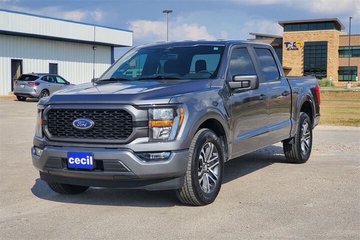 2023 Ford F-150 XL  TX 2023 Ford F-150 XL  TX