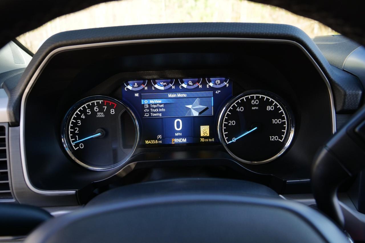 2023 Ford F-150 XLT 4X4 / 5.0L V8 / Bed Utility Package! Lincolnton NC