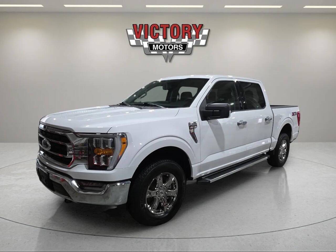 2023 Ford F-150 XLT 4x4 4dr SuperCrew 5.5 ft. SB Chesterfield MI