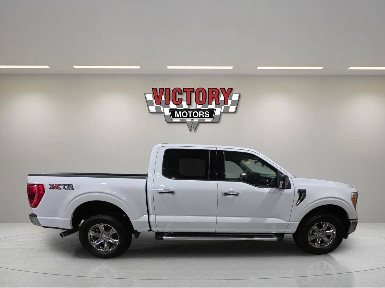 2023 Ford F-150 XLT 4x4 4dr SuperCrew 5.5 ft. SB Chesterfield MI