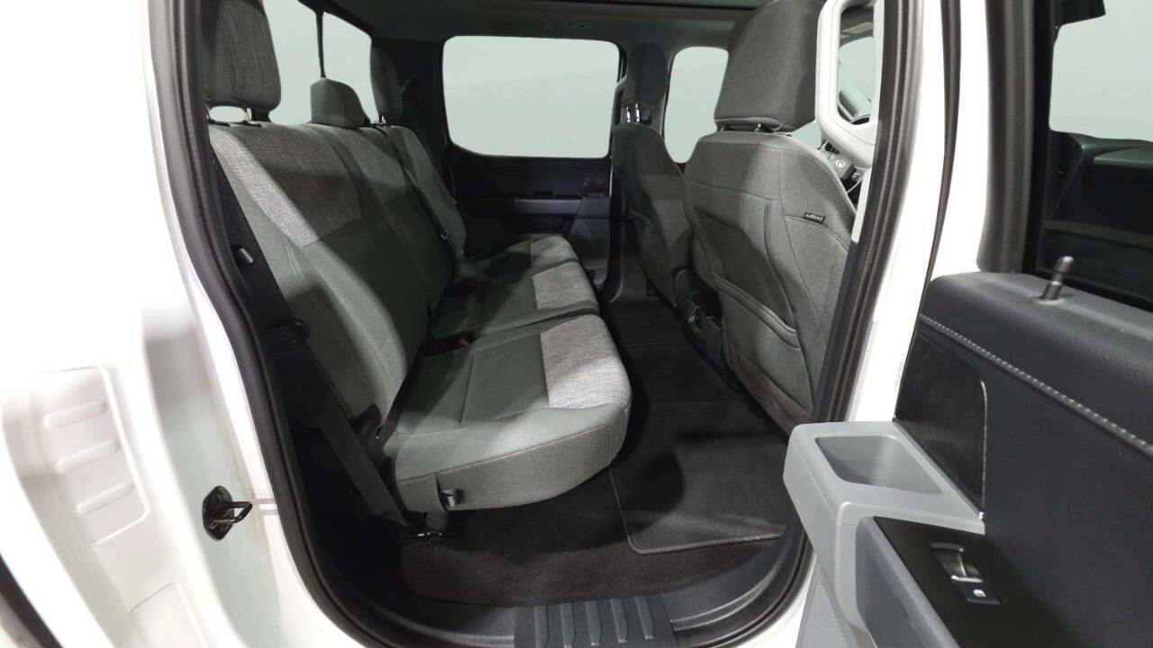 2023 Ford F-150 XLT 4x4 4dr SuperCrew 5.5 ft. SB Chesterfield MI