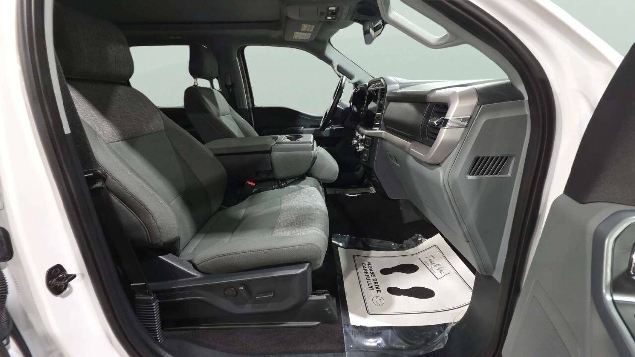 2023 Ford F-150 XLT 4x4 4dr SuperCrew 5.5 ft. SB Chesterfield MI