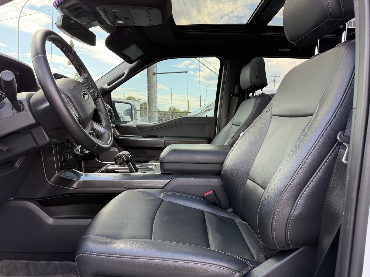 2023 Ford F-150 XLT Black Appearance PKG l Crew l 4x4 l Leather l Panoroof l Lifted Redwater AB