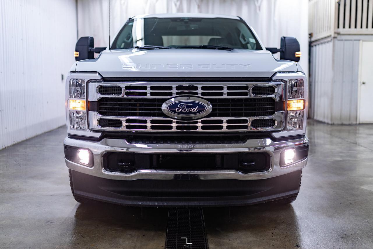2023 Ford F-250 4x4 Crew Cab XLT FX4 BCam Red Deer AB