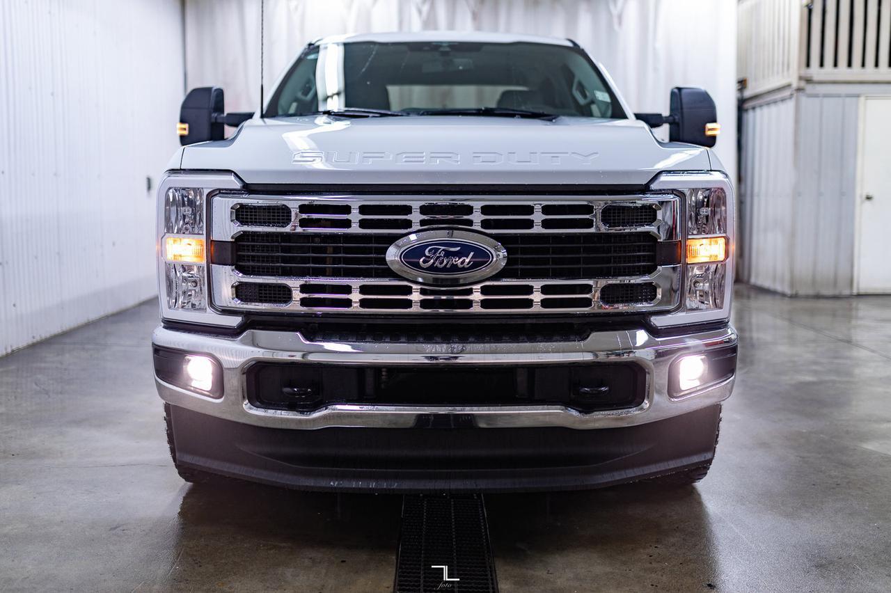 2023 Ford F-250 4x4 Crew Cab XLT FX4 BCam Red Deer AB