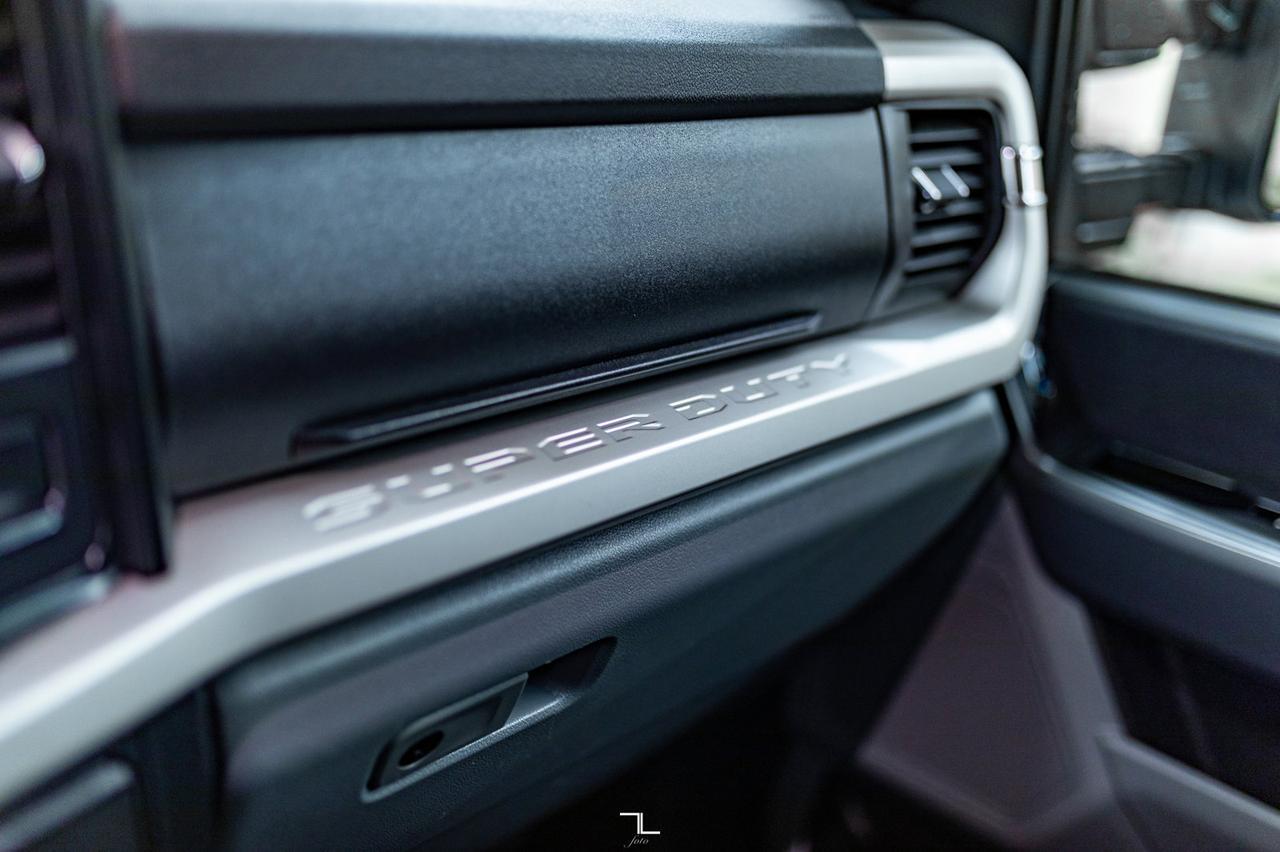 2023 Ford F-250 4x4 Crew Cab XLT FX4 BCam Red Deer AB