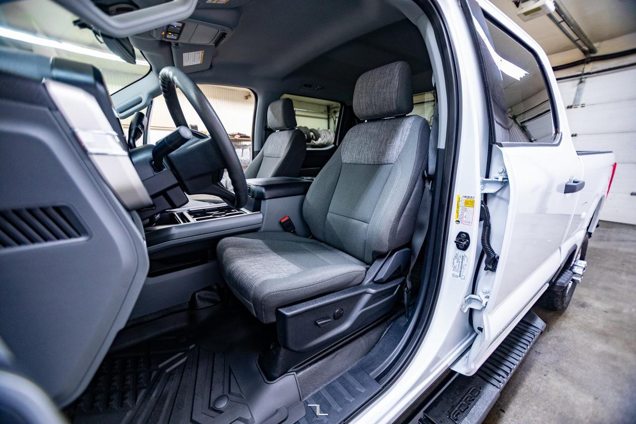 2023 Ford F-250 4x4 Crew Cab XLT FX4 PSeat BCam Red Deer AB