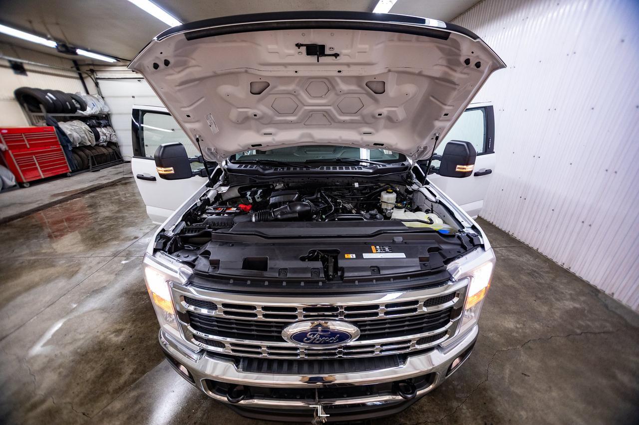 2023 Ford F-250 4x4 Crew Cab XLT FX4 PSeat BCam Red Deer AB