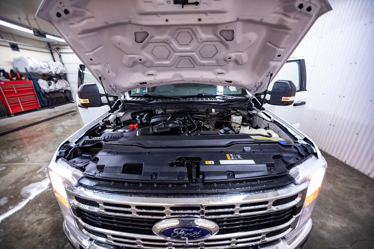 2023 Ford F-250 4x4 Crew Cab XLT FX4 PSeat BCam Red Deer AB