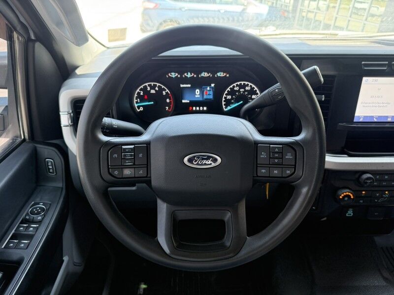 2023 Ford F-250 6.8L V8 4x4 Utility XL Collinsville OK