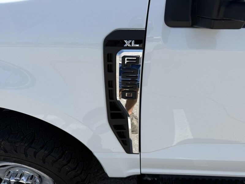 2023 Ford F-250 6.8L V8 4x4 Utility XL Collinsville OK