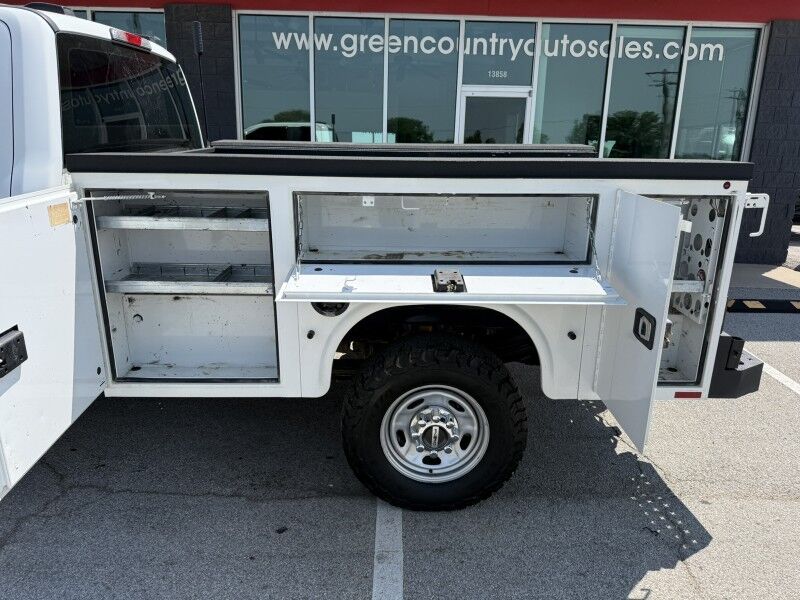 2023 Ford F-250 6.8L V8 4x4 Utility XL Collinsville OK