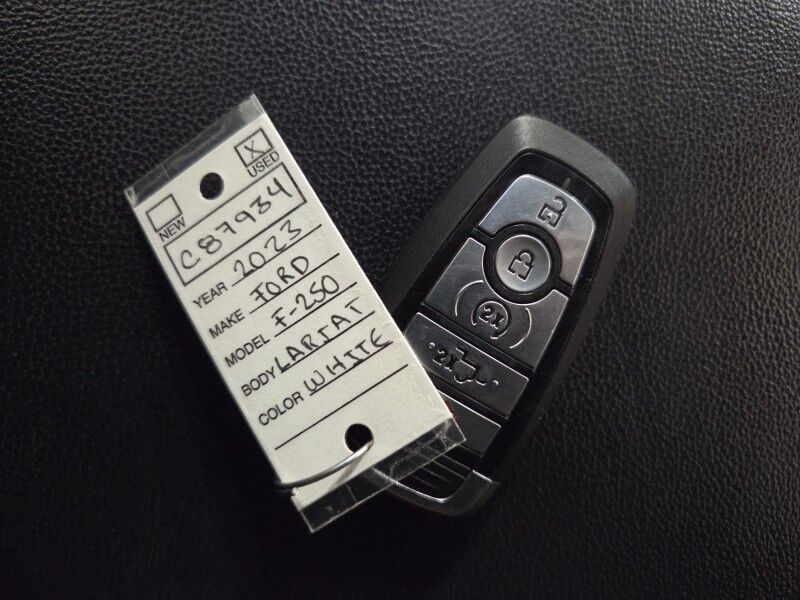 2023 Ford F-250 Lariat Ultimate 4WD 6.7L Diesel Chrome Pkg Ready Lift 37in Nitto Tires FREE WARR Arlington TX