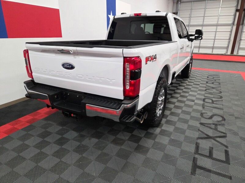 2023 Ford F-250 Lariat Ultimate 4WD 6.7L Diesel Chrome Pkg Ready Lift 37in Nitto Tires FREE WARR Arlington TX