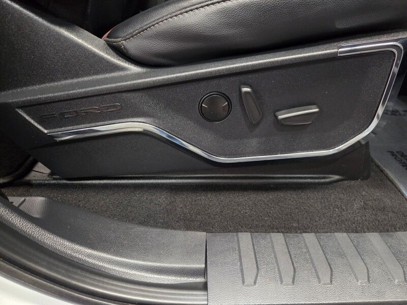 2023 Ford F-250 Lariat Ultimate 4WD 6.7L Diesel Chrome Pkg Ready Lift 37in Nitto Tires FREE WARR Arlington TX