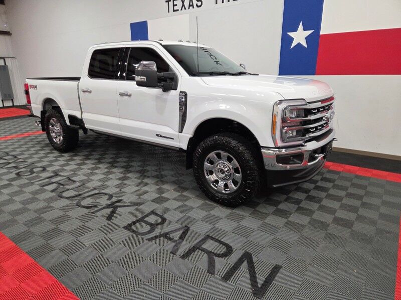 2023 Ford F-250 Lariat Ultimate 4WD 6.7L Diesel Chrome Pkg Ready Lift 37in Nitto Tires FREE WARR Arlington TX