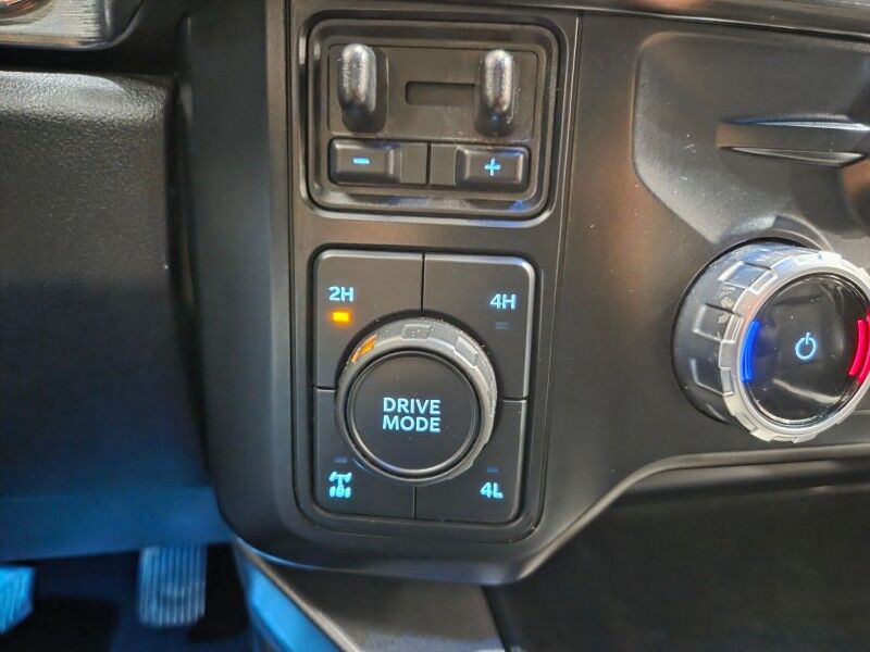 2023 Ford F-250 Lariat Ultimate 4WD 6.7L Diesel Chrome Pkg Ready Lift 37in Nitto Tires FREE WARR Arlington TX