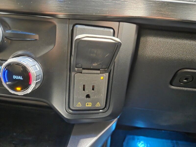 2023 Ford F-250 Lariat Ultimate 4WD 6.7L Diesel Chrome Pkg Ready Lift 37in Nitto Tires FREE WARR Arlington TX