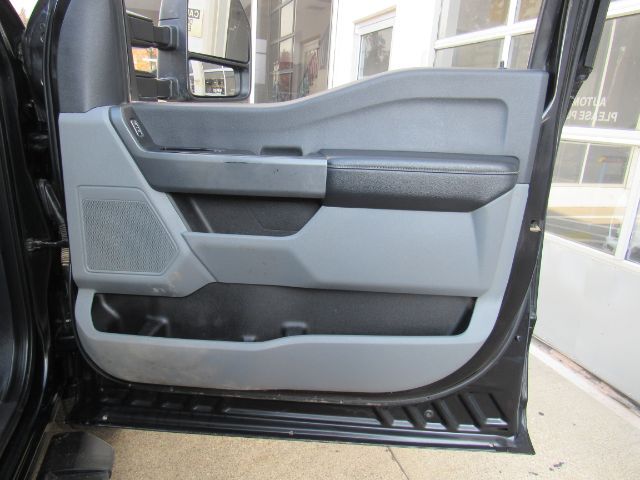 2023 Ford F-250 SD XLT Crew Cab 4WD Plano TX