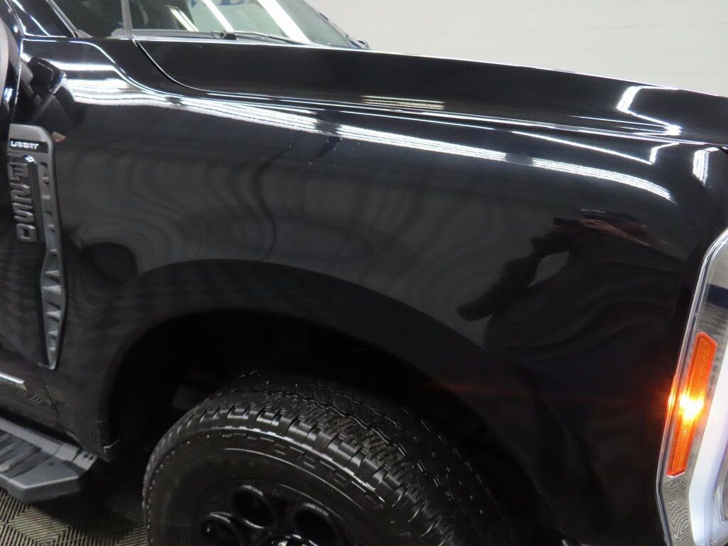 2023 Ford F-250 Super Duty 4x4 Crew Cab Lariat Fond du Lac WI