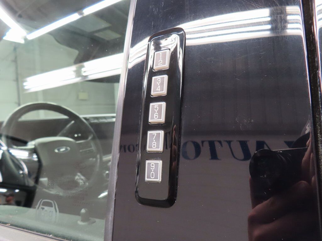 2023 Ford F-250 Super Duty 4x4 Crew Cab Lariat Fond du Lac WI